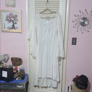 Chic White Flowy Maxi Dress